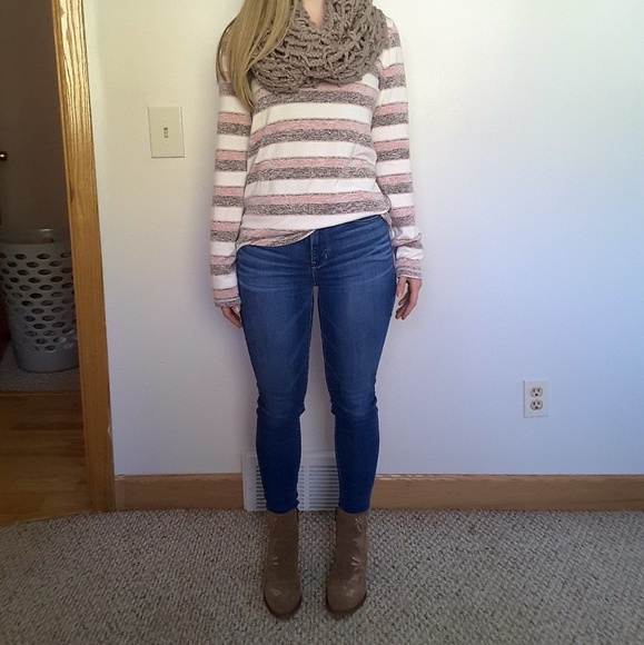 Dressbarn Sweater - Picture 2 of 6